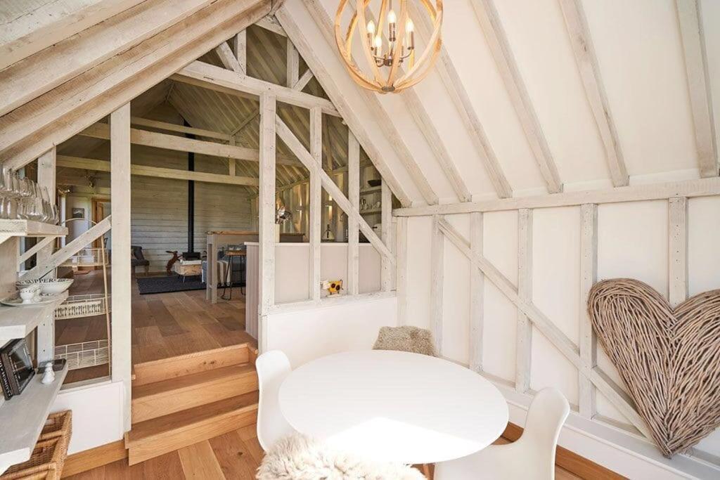 Вилла The Cowshed, Tunbridge Wells Экстерьер фото